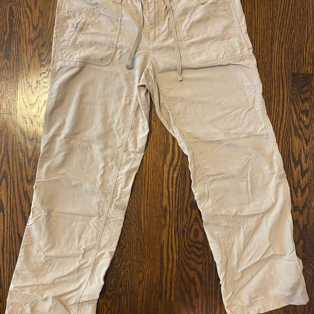 The North Face Women's Straight Leg Pants in Cream - sz 12